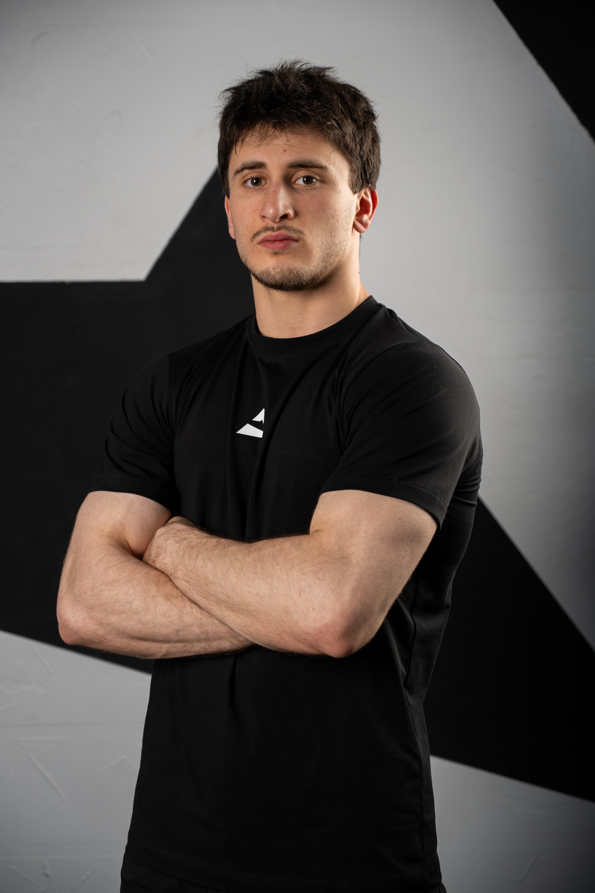 ONLINE CALISTHENICS & WEIGHTLIFTING PROGRAM